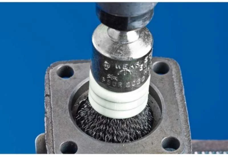 Metalinis šepetys su koteliu PFERD PBUR 2530/6 ST 0,35