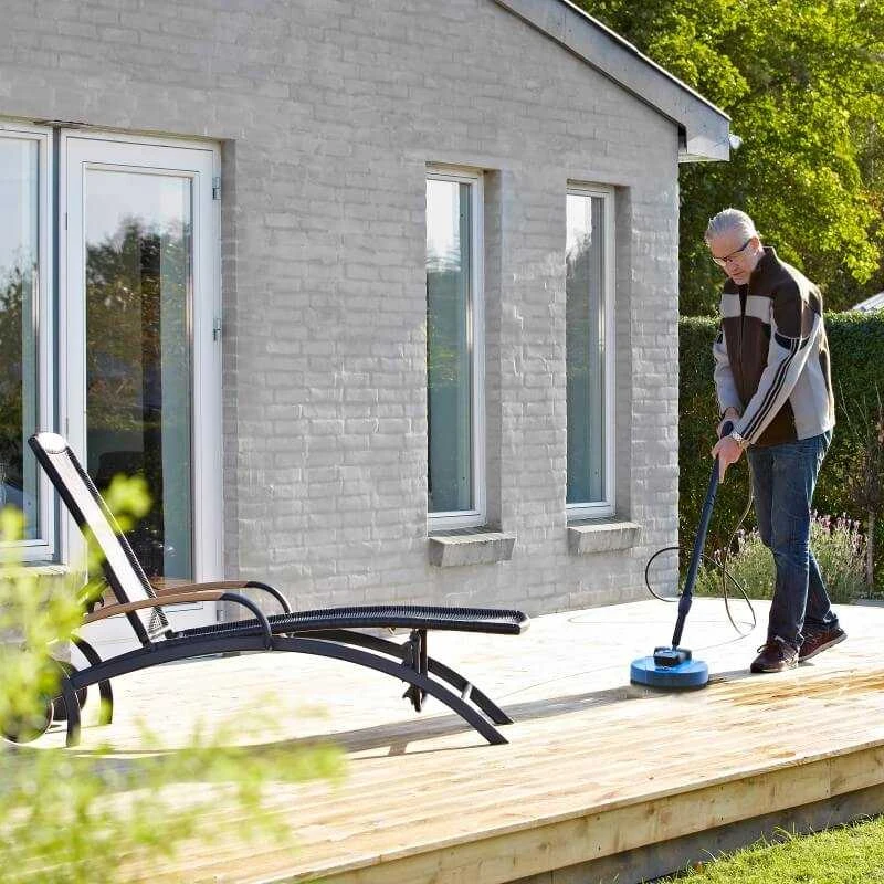 Nilfisk ALTO Mid Patio terasos plovimo įrenginys naudojime