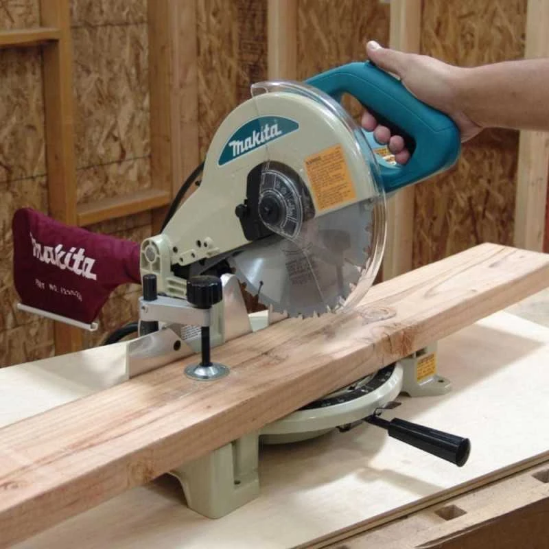 Makita Skersinio pjovimo staklės LS1040 1650W 255mm