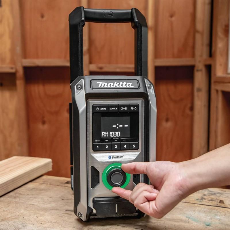 Radijas Makita DMR114B (su Bluetooth, USB, MP3 jungtimis, sub-woofer)