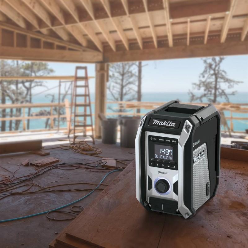 Radijas Makita DMR114B (su Bluetooth, USB, MP3 jungtimis, sub-woofer)