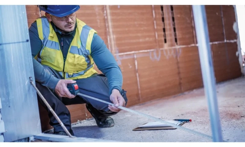 Bosch Matavimo juosta 3m su automatiniu fiksavimu