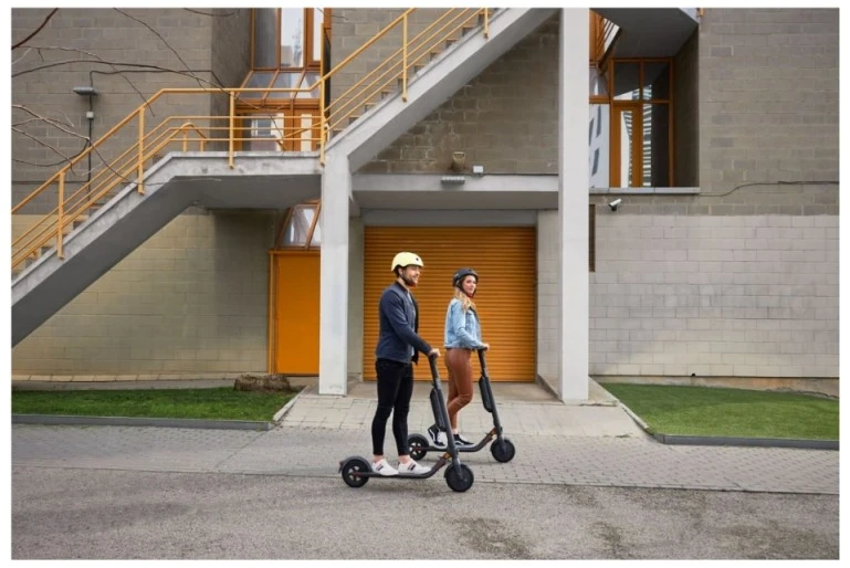 Segway Ninebot Commuter Helmet | Juodas