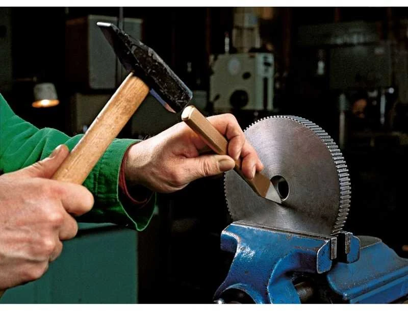Skersinis kaltas RENNSTEIG 20x10x200mm