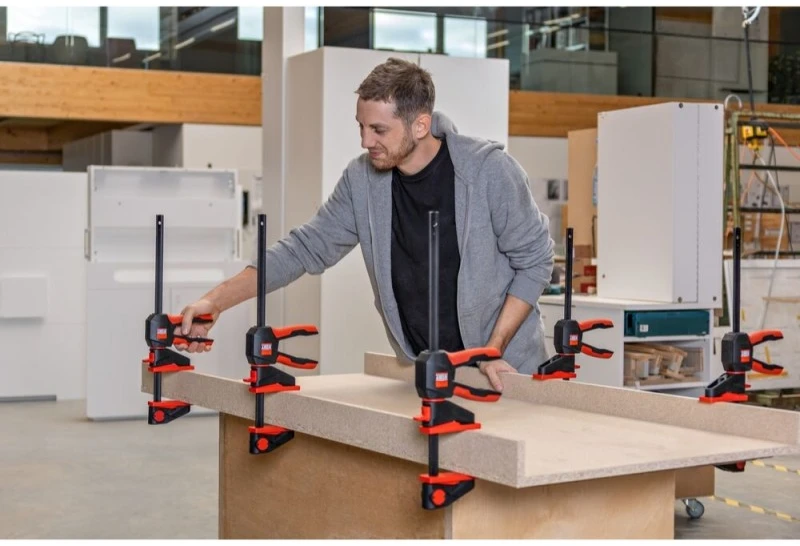 Spaustuvai su pasukama rankena BESSEY 300/60