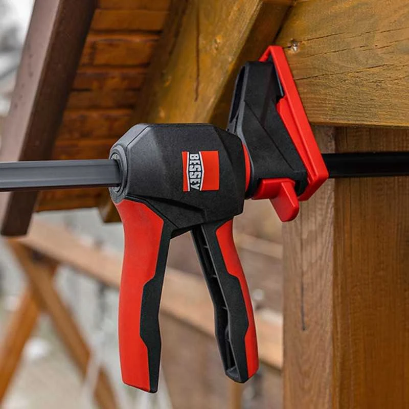 Spaustuvų su pasukama rankena rinkinys BESSEY 300/80