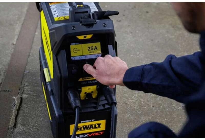 Akumuliatorinis suvirinimo aparatas ESAB Renegade Volt ES 200i