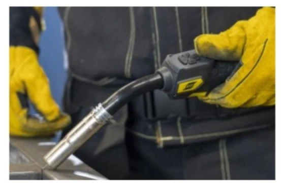 Suvirinimo pusautomatis su degikliu ESAB Rustler EM 350C Pro Synergic Pulse