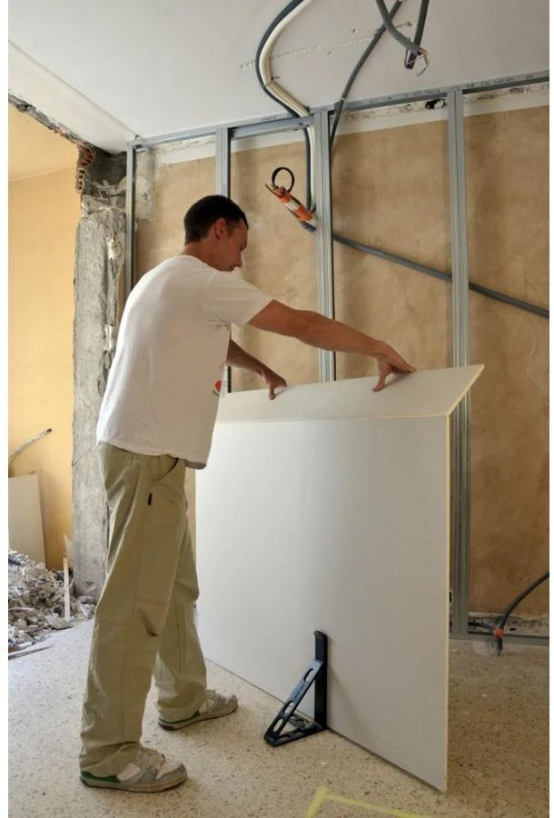 Kampainis gipso pjovimui Edma 515*625mm perforuota gradacija
