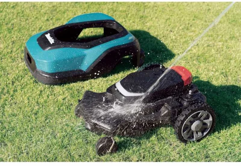 Vejos robotas Makita RM350D 18 V, 24 cm, 3500 m²