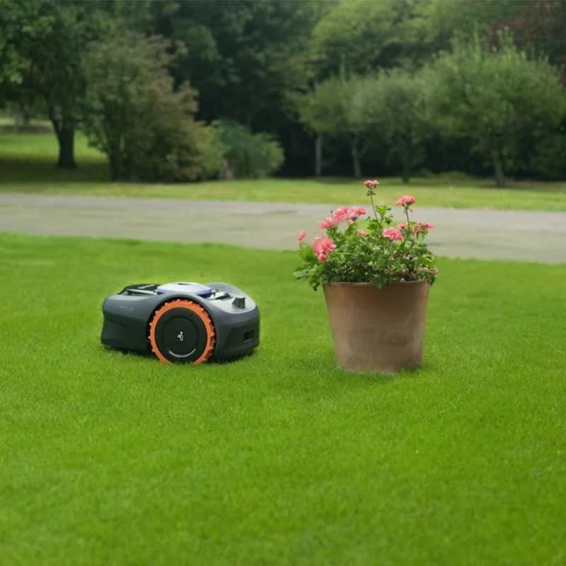 Vejos robotas Segway Navimow i108E