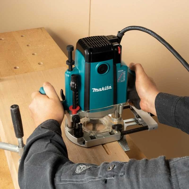 Makita RP2303FC07 Vertikali freza 2100 W 6, 8, 12 mm, 9000-23000 min-1, 6,2kg, MAKPACK