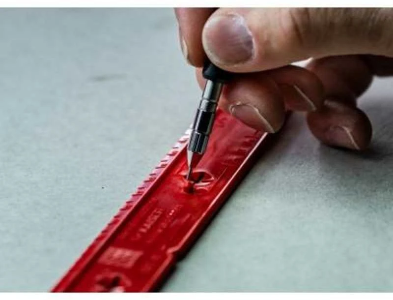 Pica automatinis žymeklis Fine Dry 0,9mm su grafitine šerdimi