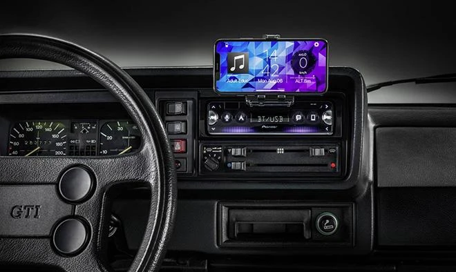 Automagnetola Pioneer multimedijos imtuvas SPH-10BT