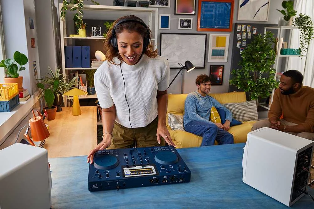 Pioneer DJ AlphaTheta - OMNIS-DUO All-in-one DJ system