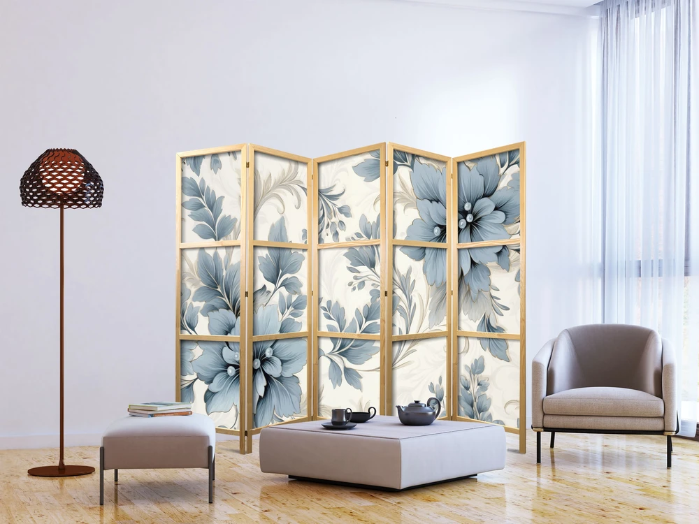 Japoniška kambario pertvara - Turkio gėlės retro aplinkoje - gėlių ornamentai