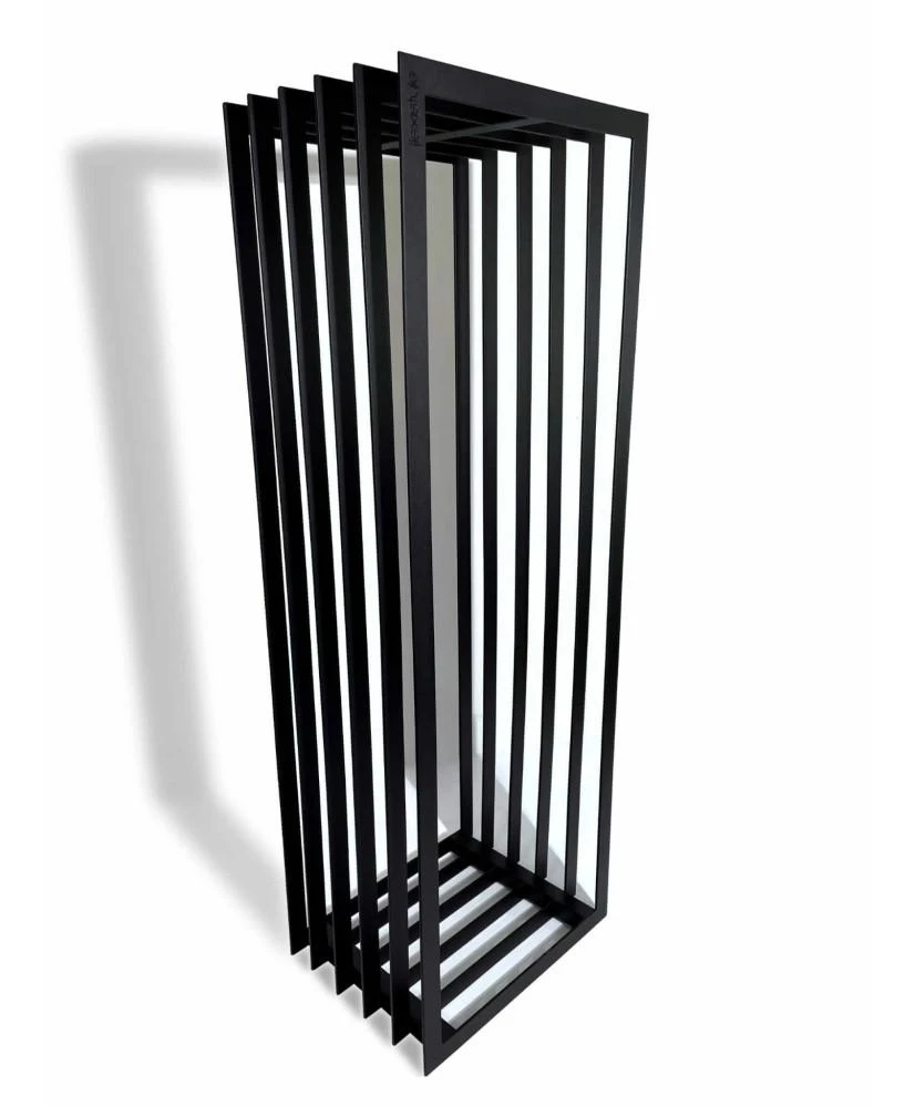 Metalinis stovas malkoms Menas