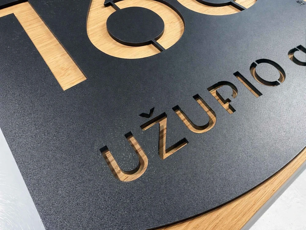 Namo numeris – adreso lentelė Nordis Juoda su ąžuolu