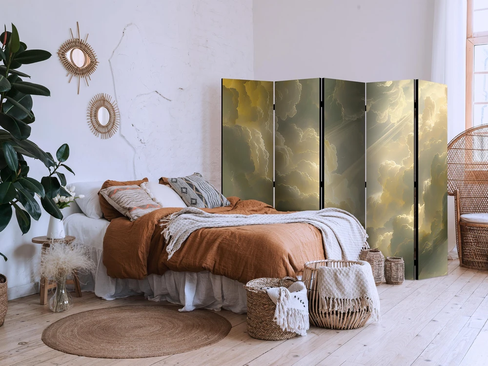 Pertvara - Kerintis spalvų žaismas debesų fone - 5 dalių