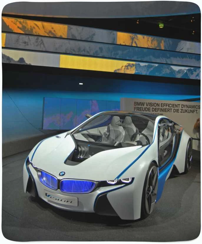 Pledas Baltas superautomobilis