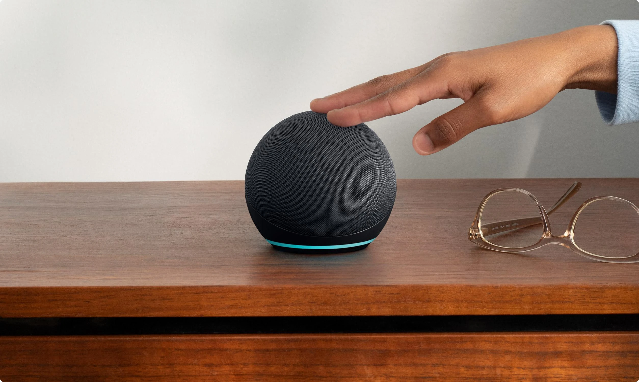 Amazon Echo Dot (5. Gen) nešiojama išmanioji kolonėlė, Mėlynos spalvos