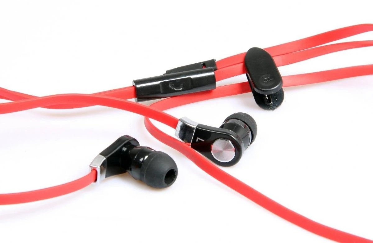 Į ausis įkišamos ausinės su mikrofonu Media-Tech Magicsound DS-2 MT3556R, raudonos