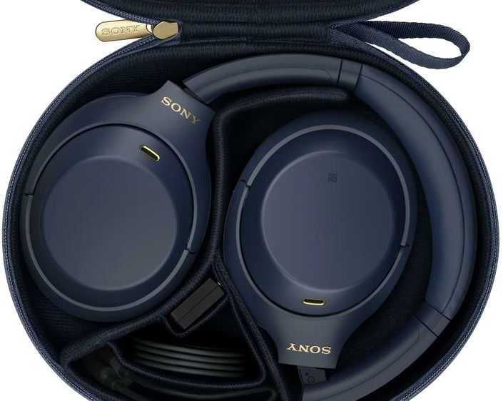 Sony WH-1000XM4 mėlynos ausinės dėkle