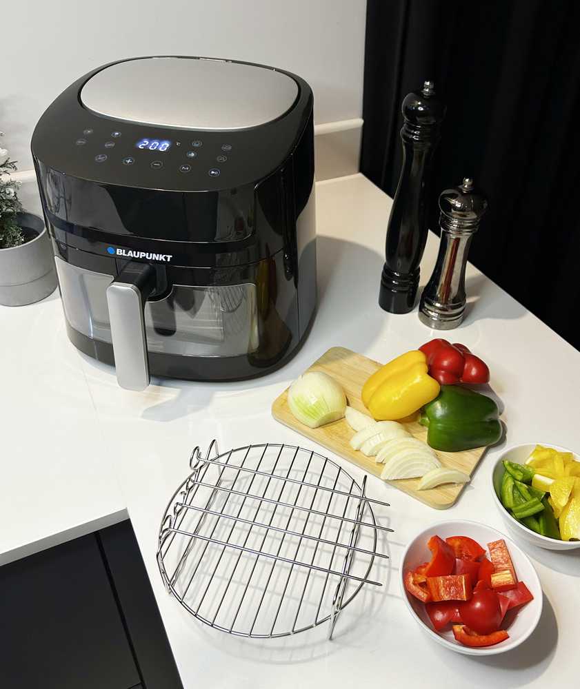 Gruzdintuvė Blaupunkt deep fat fryer AFD712 (non-fat; 7.2 l; 1800W)