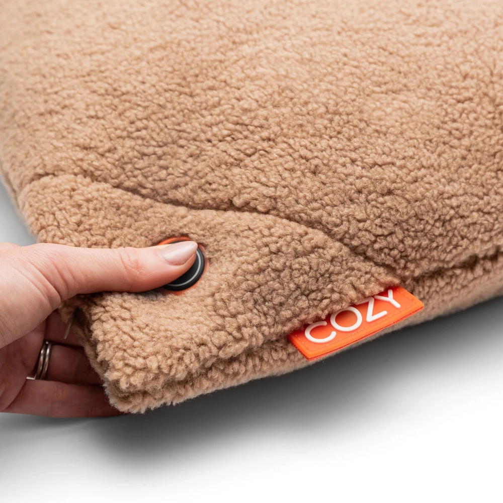 Bodi-Tek BT-CSHT2-W-LC-PB10 COZY Una šildoma komforto pagalvėlė 45 x 45 cm, šviesiai šokoladinė