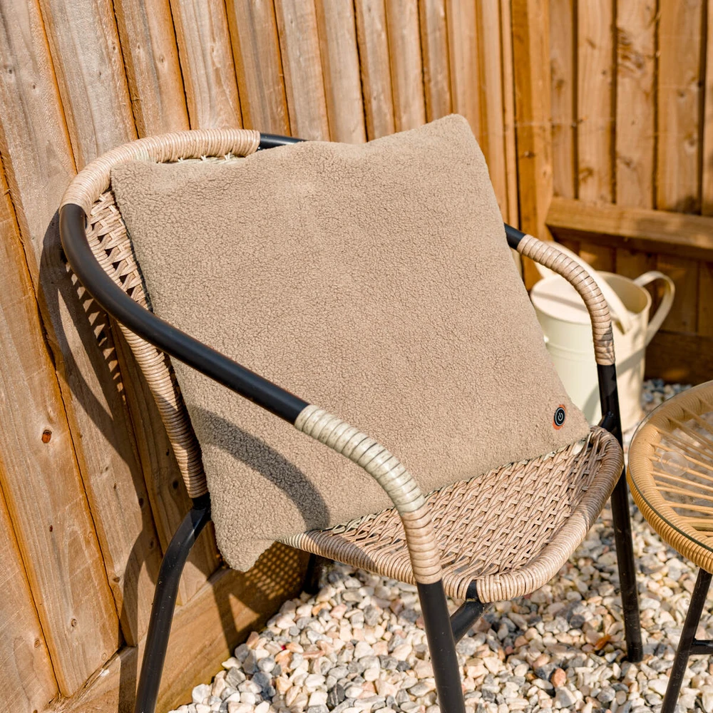 Bodi-Tek BT-CSHT2-W-LC-PB10 COZY Una šildoma komforto pagalvėlė 45 x 45 cm, šviesiai šokoladinė