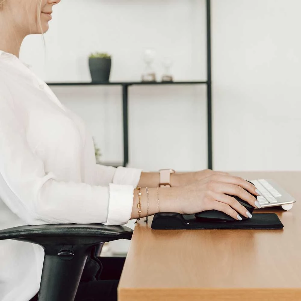 Belaidė pelė su 6 mygtukais  HAMA Vertical Ergonomic EMW-500, juoda
