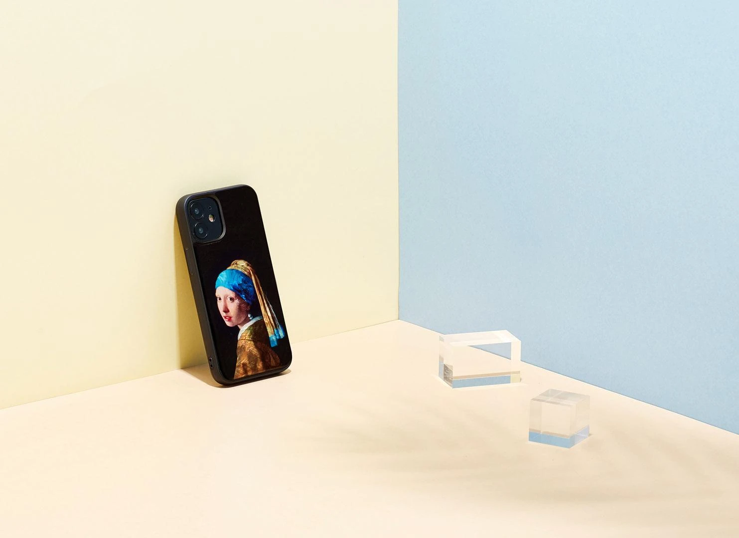 „iKins“ dėklas, skirtas „Apple iPhone 12 mini girl“ su perlų auskaru