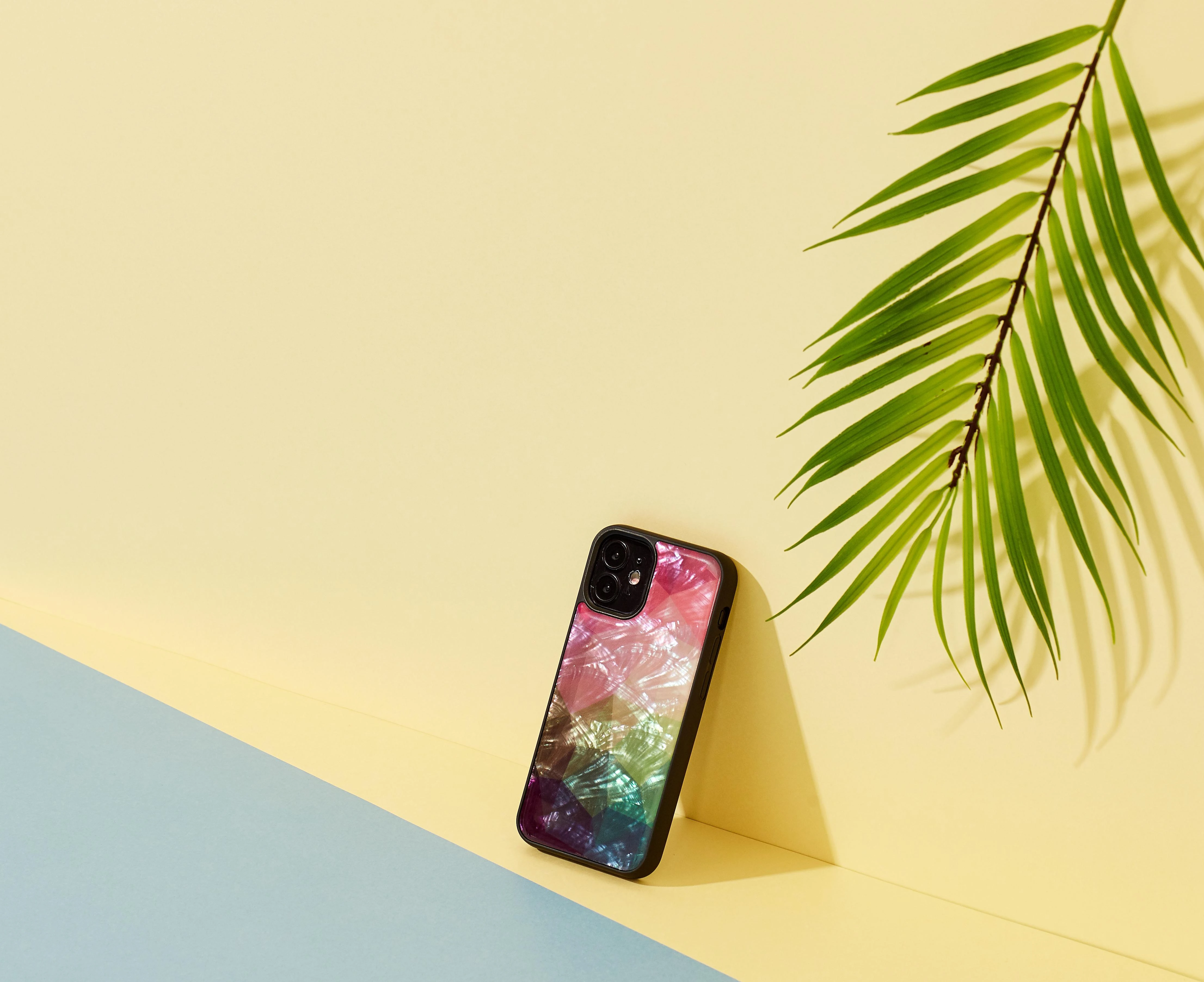 iKins dėklas skirtas Apple Apple iPhone 12 mini water flower juodos spalvos