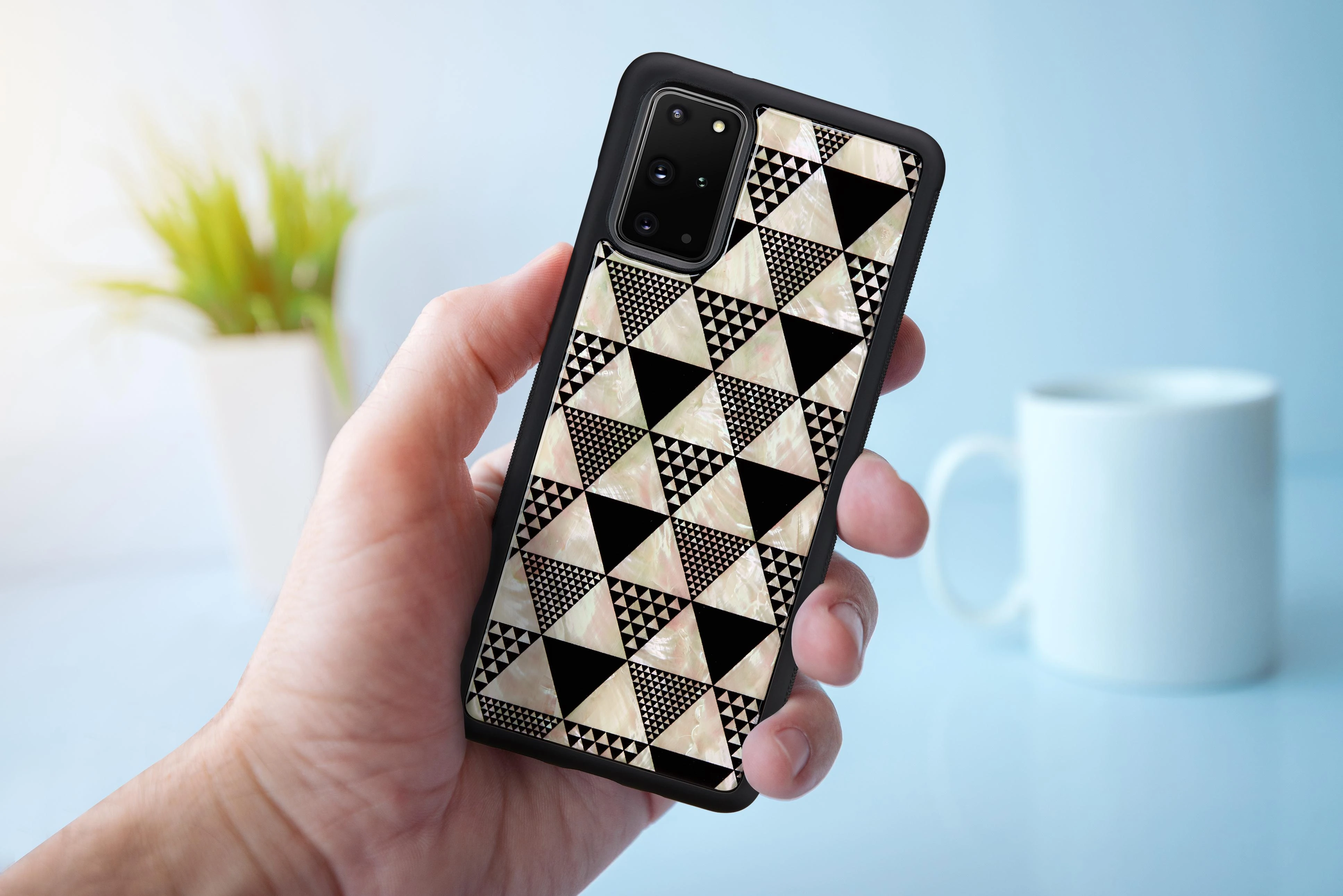 Dėklas iKins case for Samsung Galaxy S20+ pyramid juodas