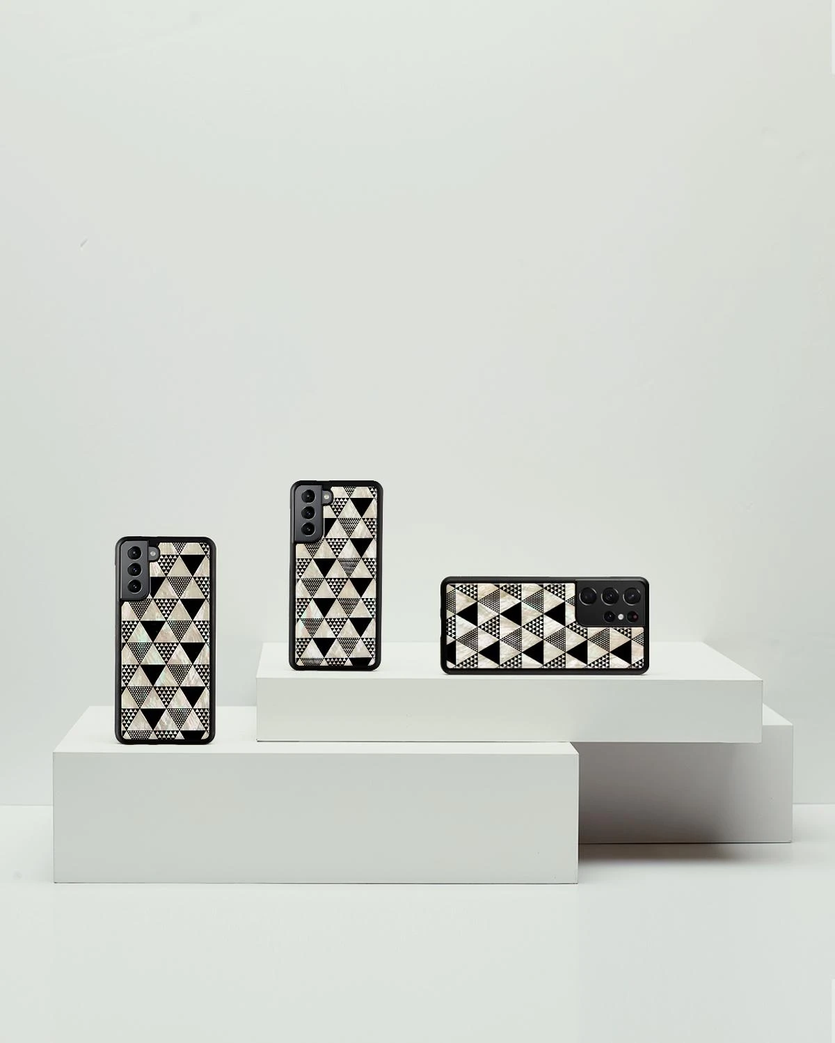 Dėklas iKins case for Samsung Galaxy S21+ pyramid juodas