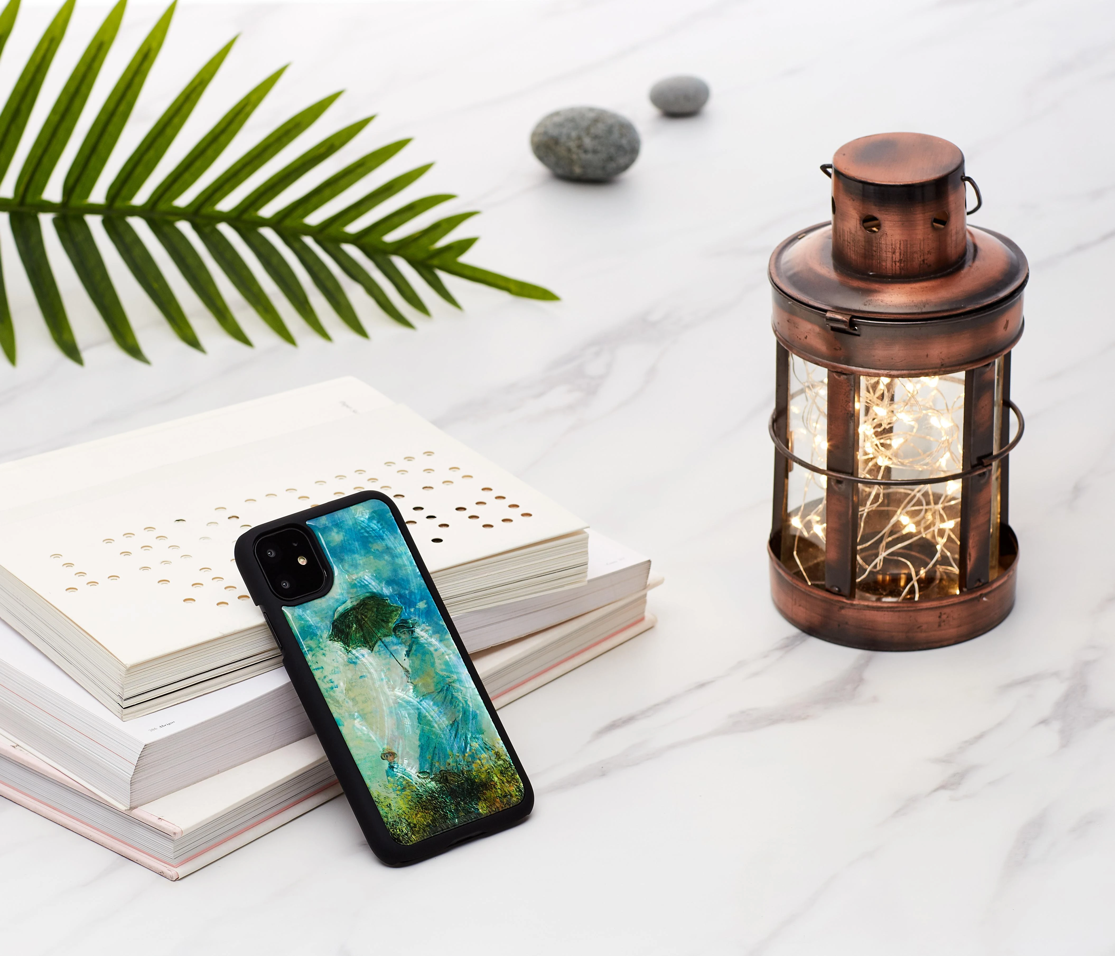 Ikins Juodas telefono dėklas iPhone 11, Camille