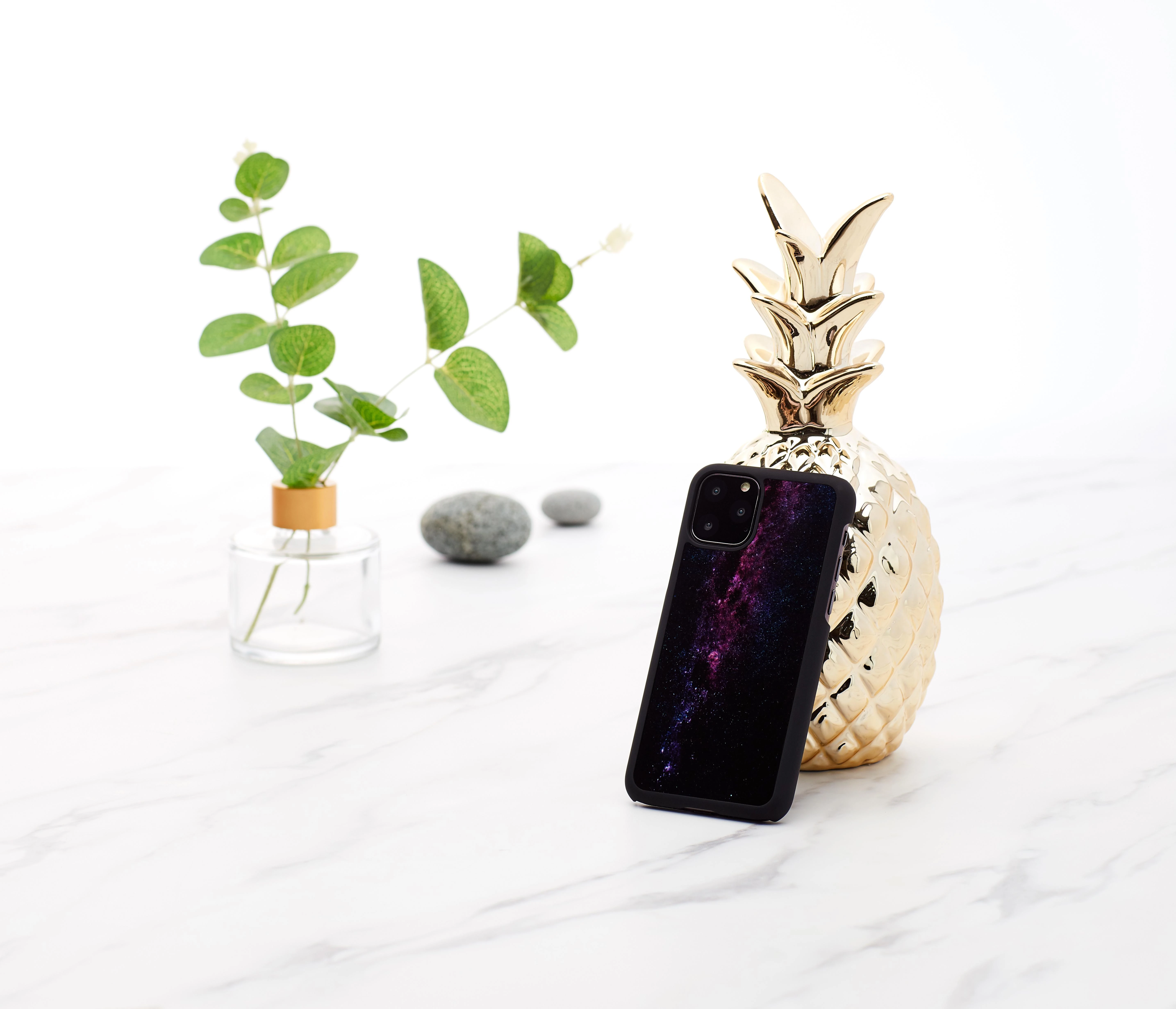 iKins SmartPhone dėklas Apple iPhone 11 Pro milky way juodos spalvos