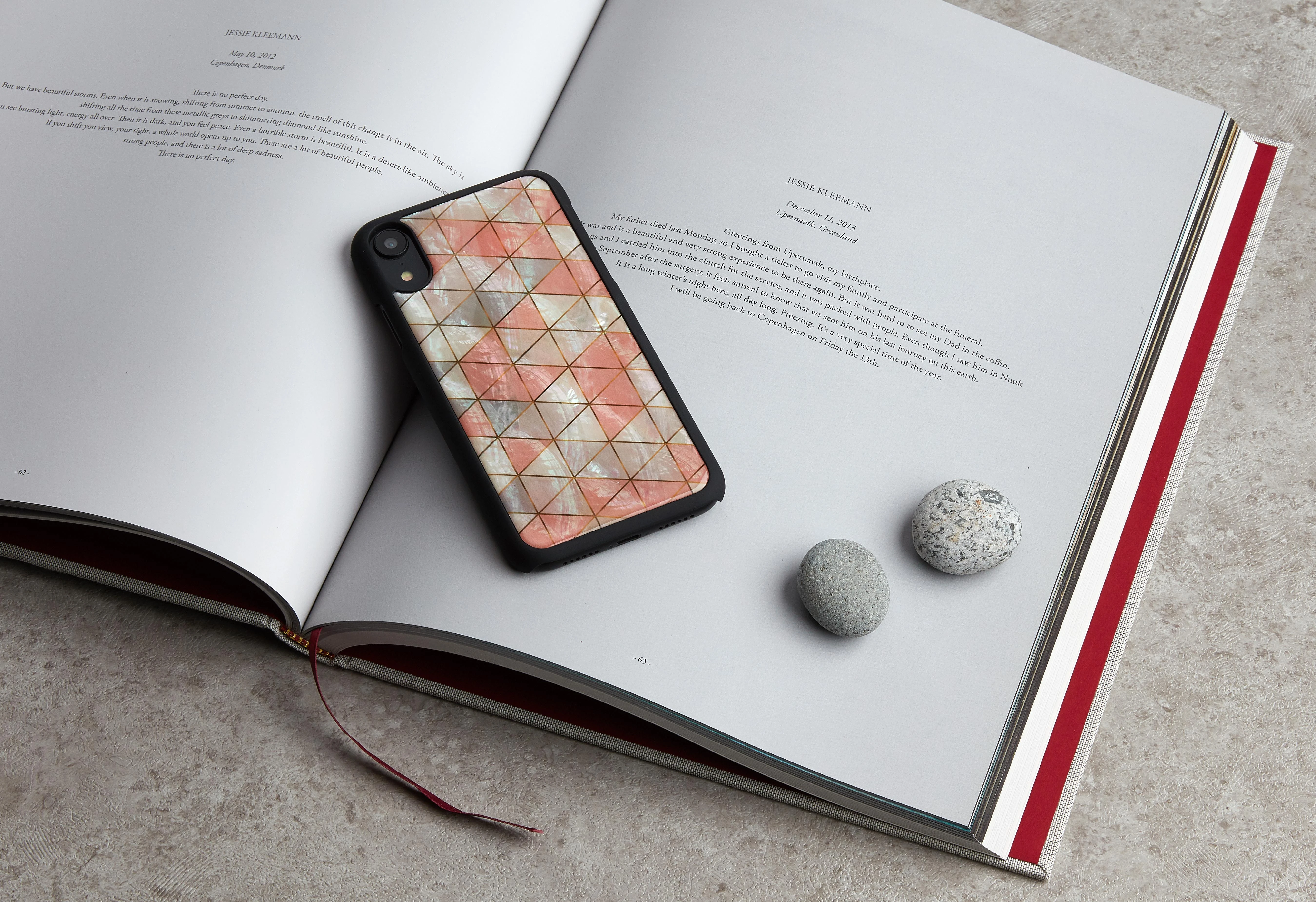 Ikins Juodas telefono dėklas iPhone XR