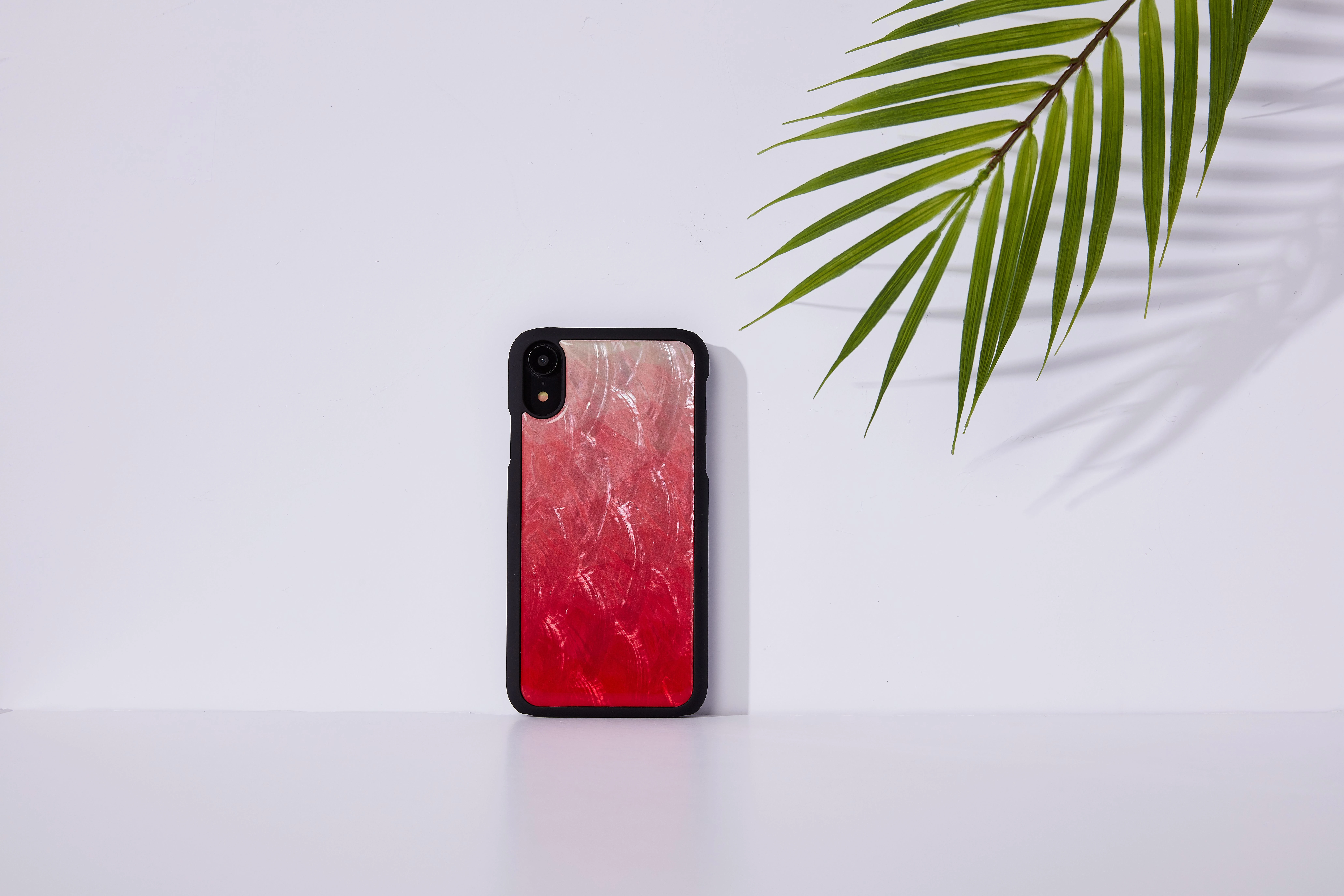 Ikins Rožinis su juoda telefono dėklas iPhone XR