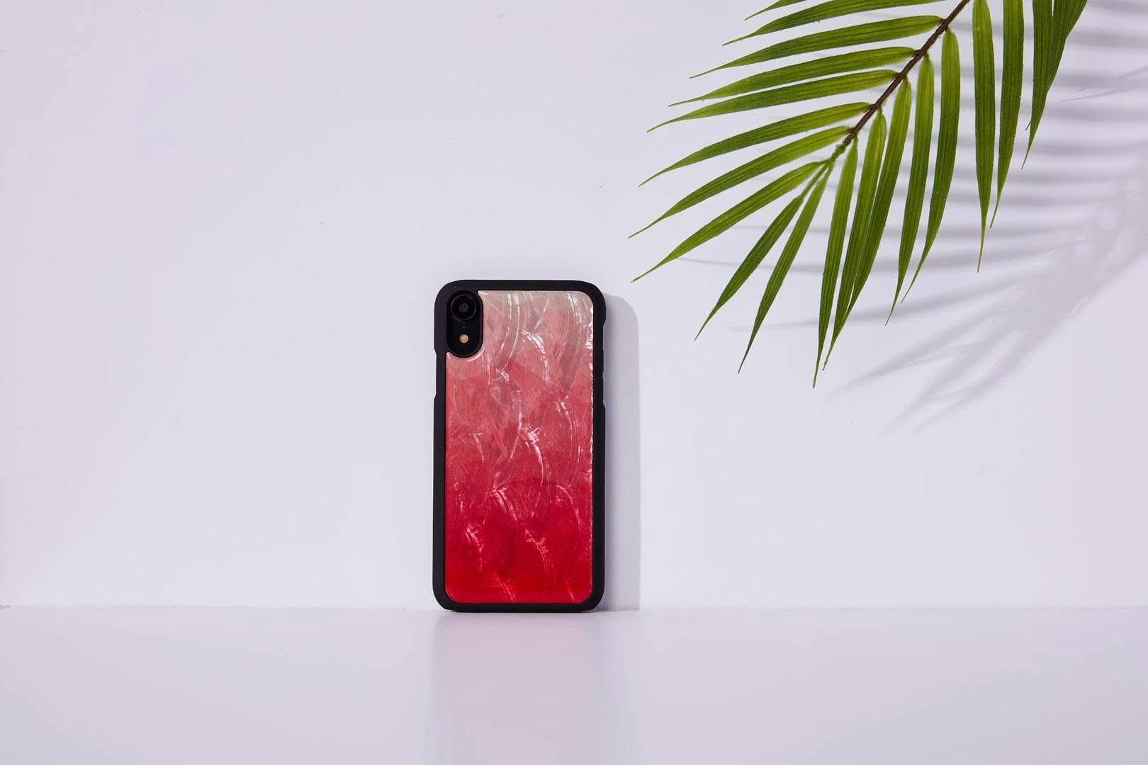 Ikins Rožinis su juoda telefono dėklas iPhone XR