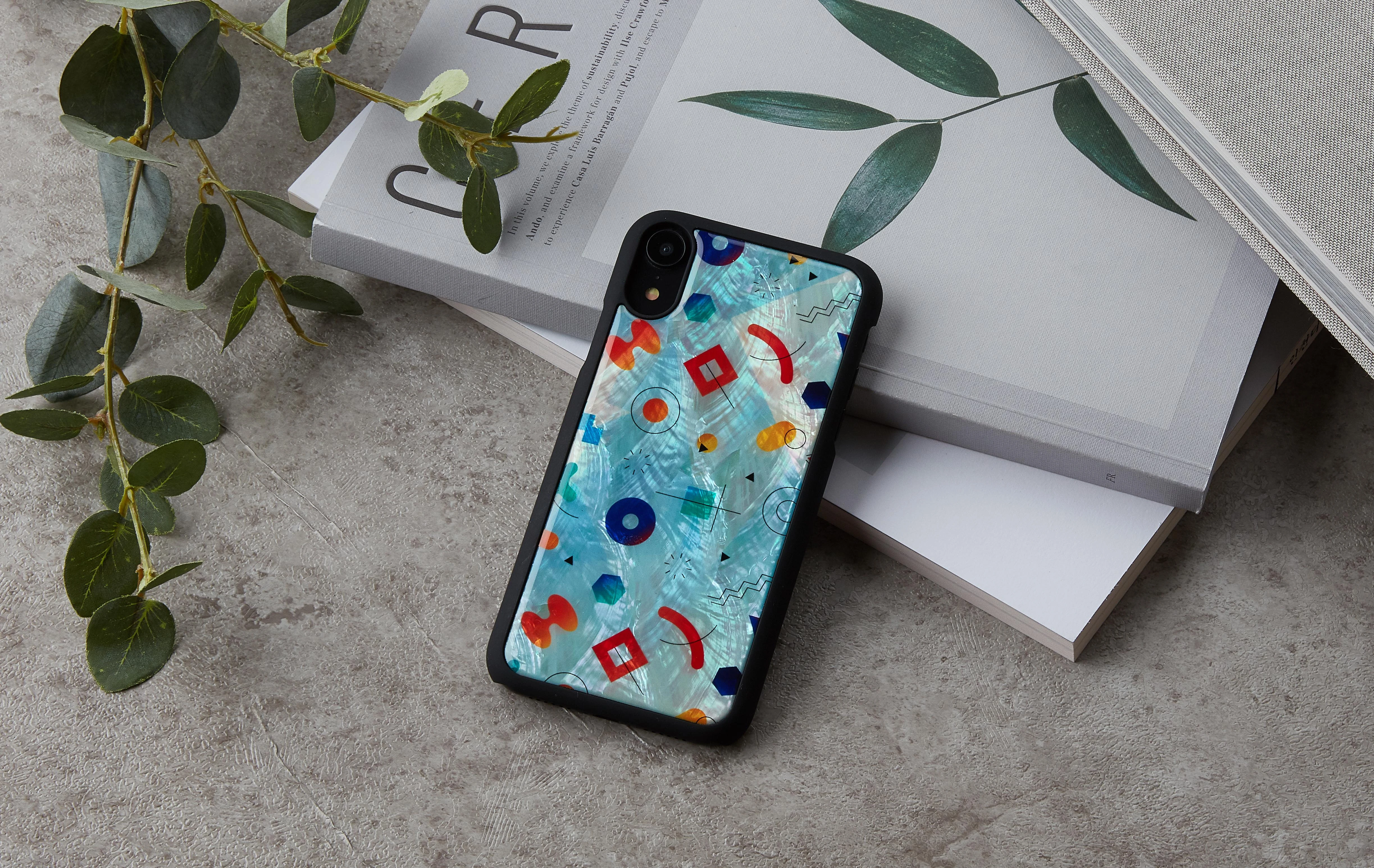 Ikins Juodas telefono dėklas iPhone XR modeliui