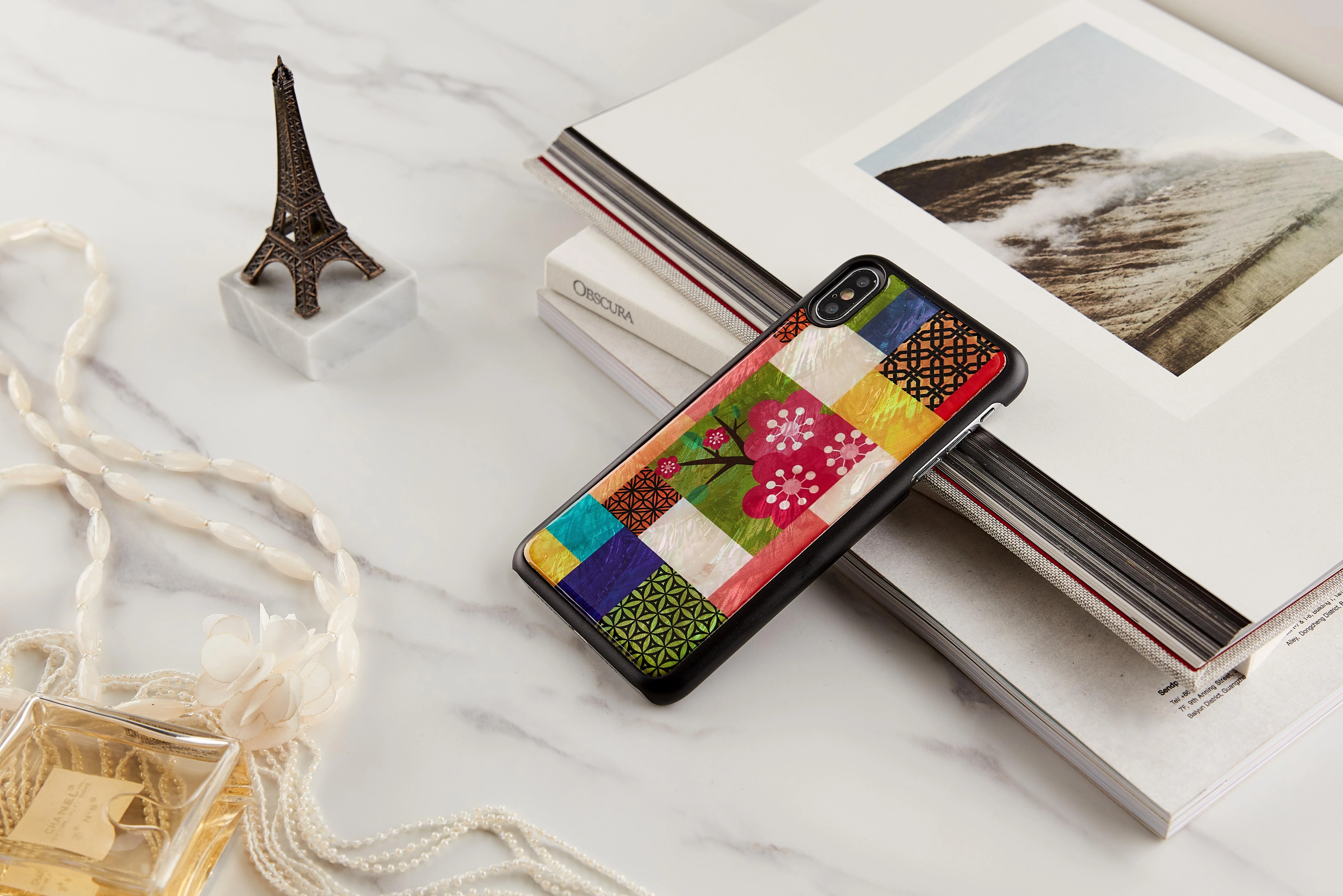 Ikins Telefono dėklas iPhone XS Max, juodas su vyšnių žiedų raštu