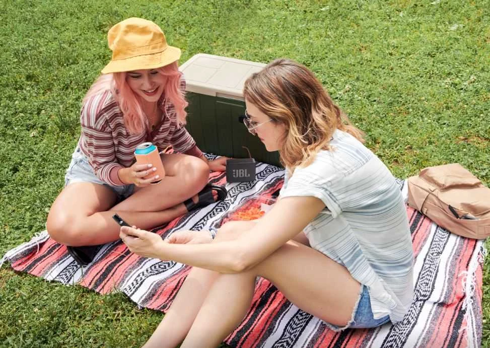 JBL Go Essential nešiojama kolonėlė, Juodos spalvos