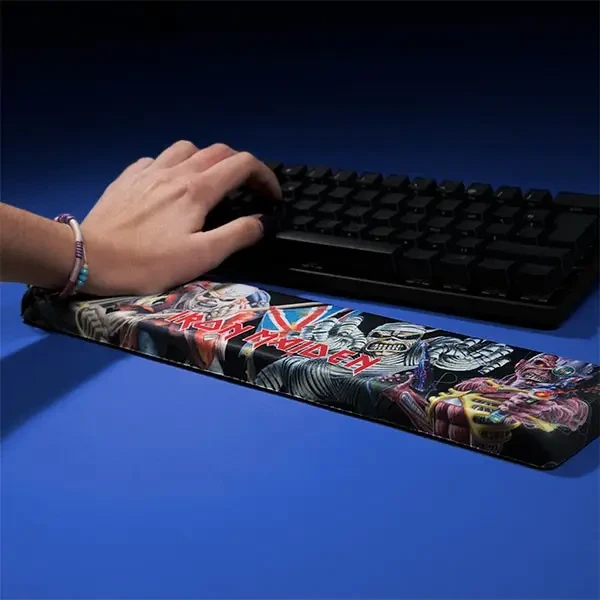 „Subsonic Ergopad“ ausinės „Iron Maiden“