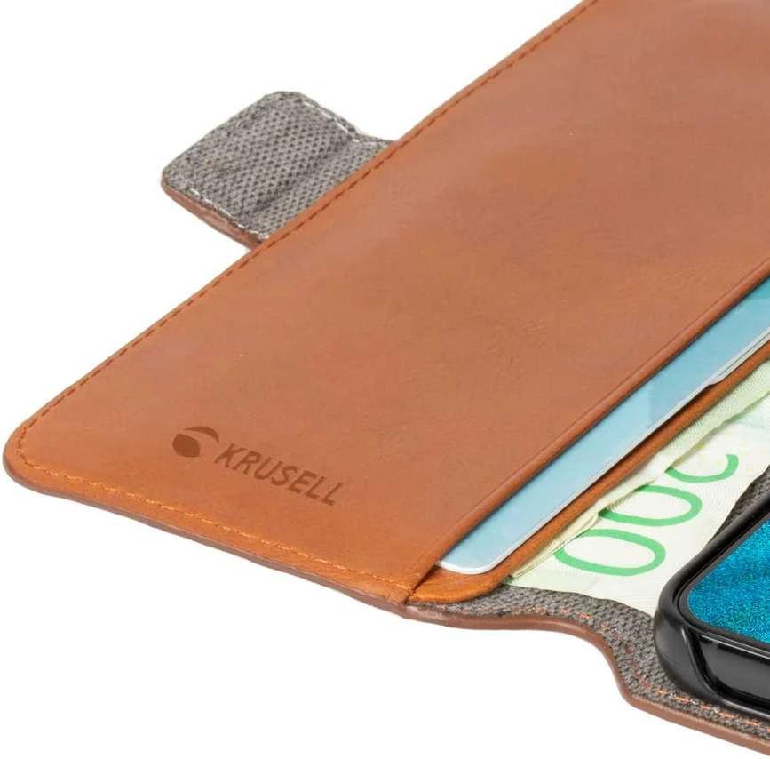 Dėklas Krusell odinė telefono piniginė Samsung Galaxy S22+ konjako spalvos (62468)