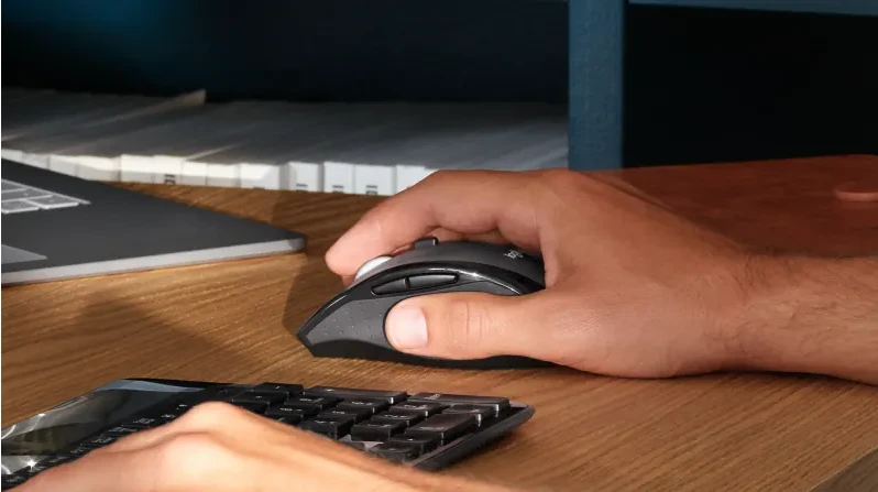 Belaidė pelė Logitech M705