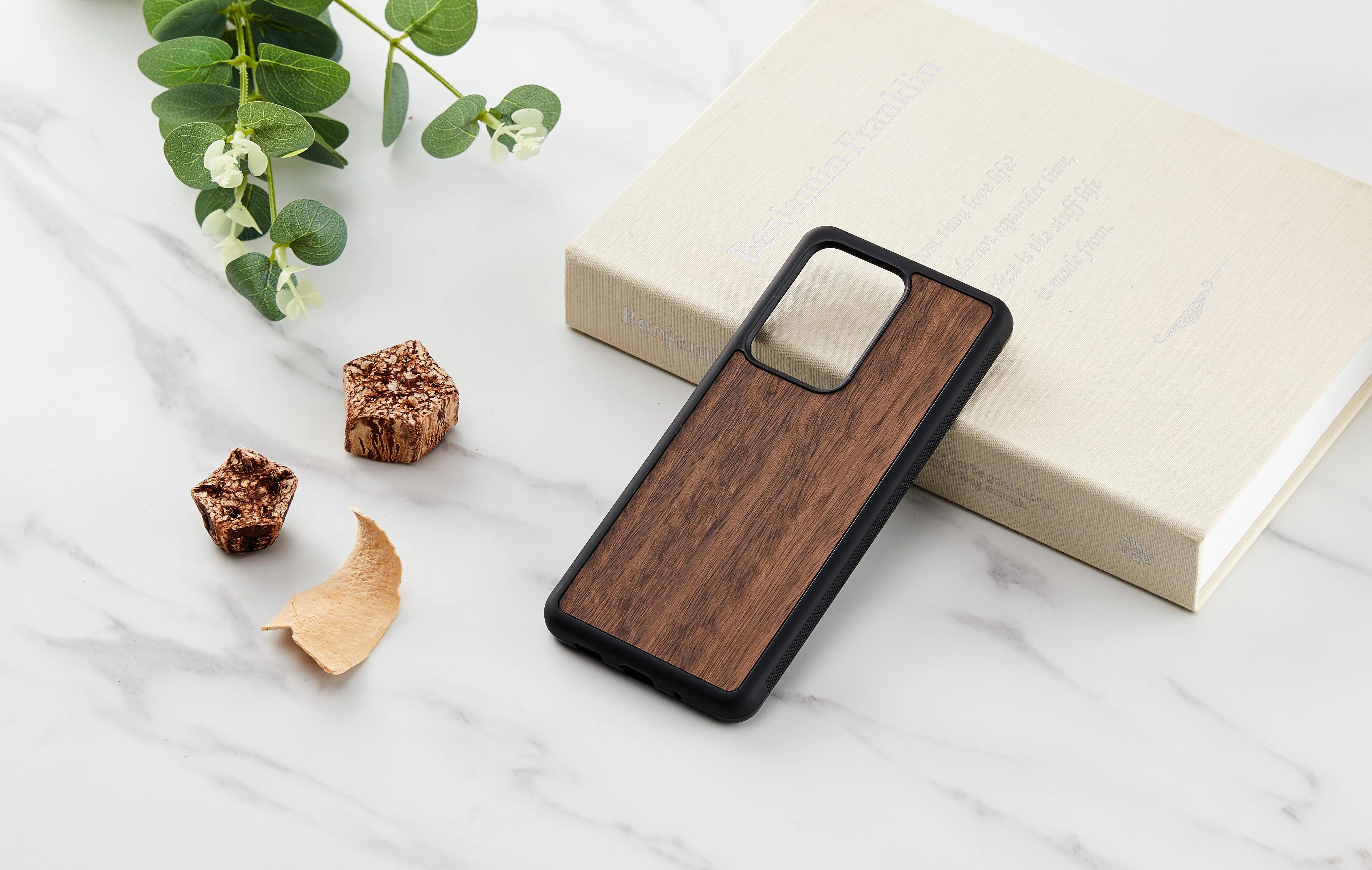 Dėklas MAN&WOOD case for Galaxy S20 Ultra koala juodas