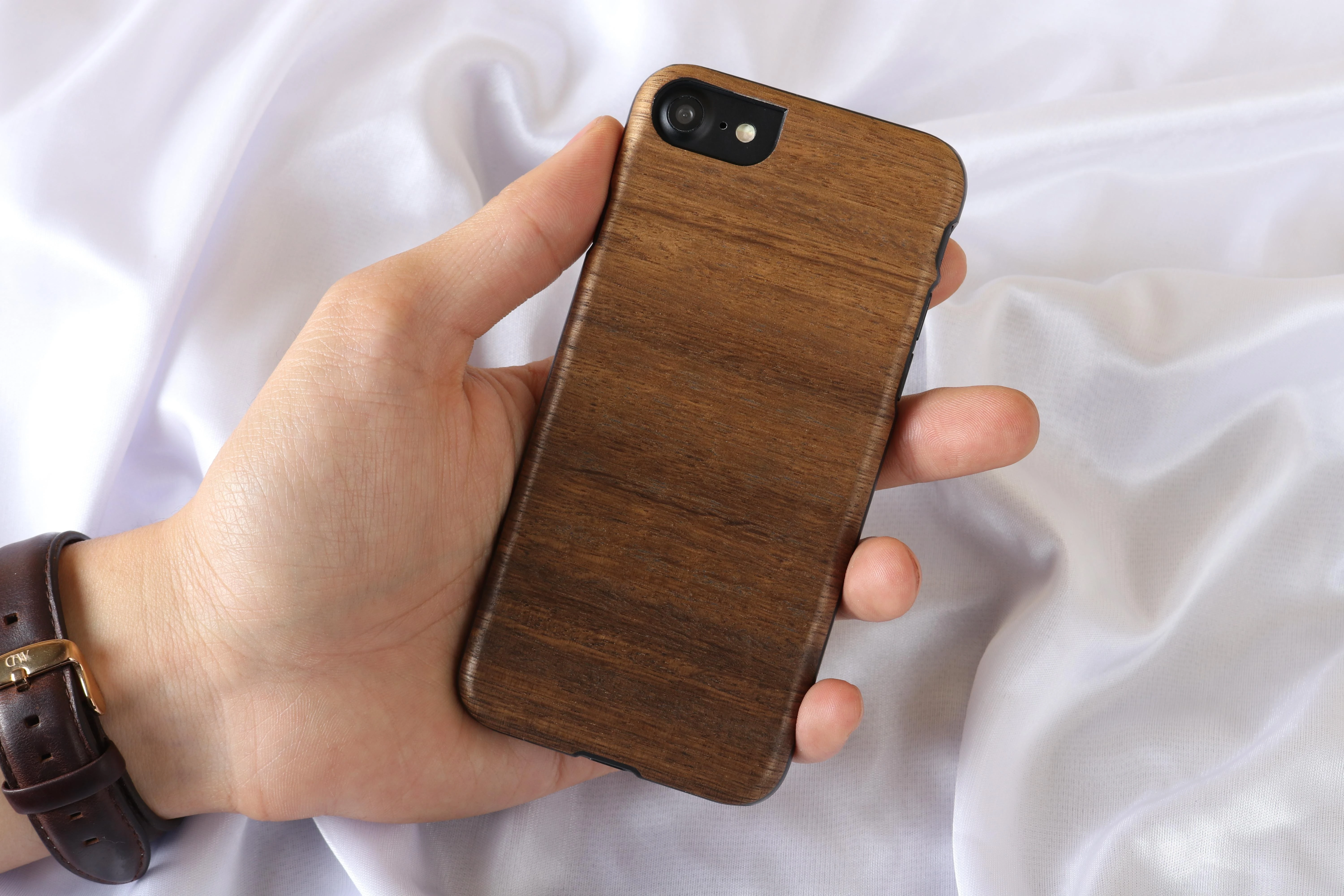 Dėklas MAN&WOOD case for iPhone 7/8 koala juodas