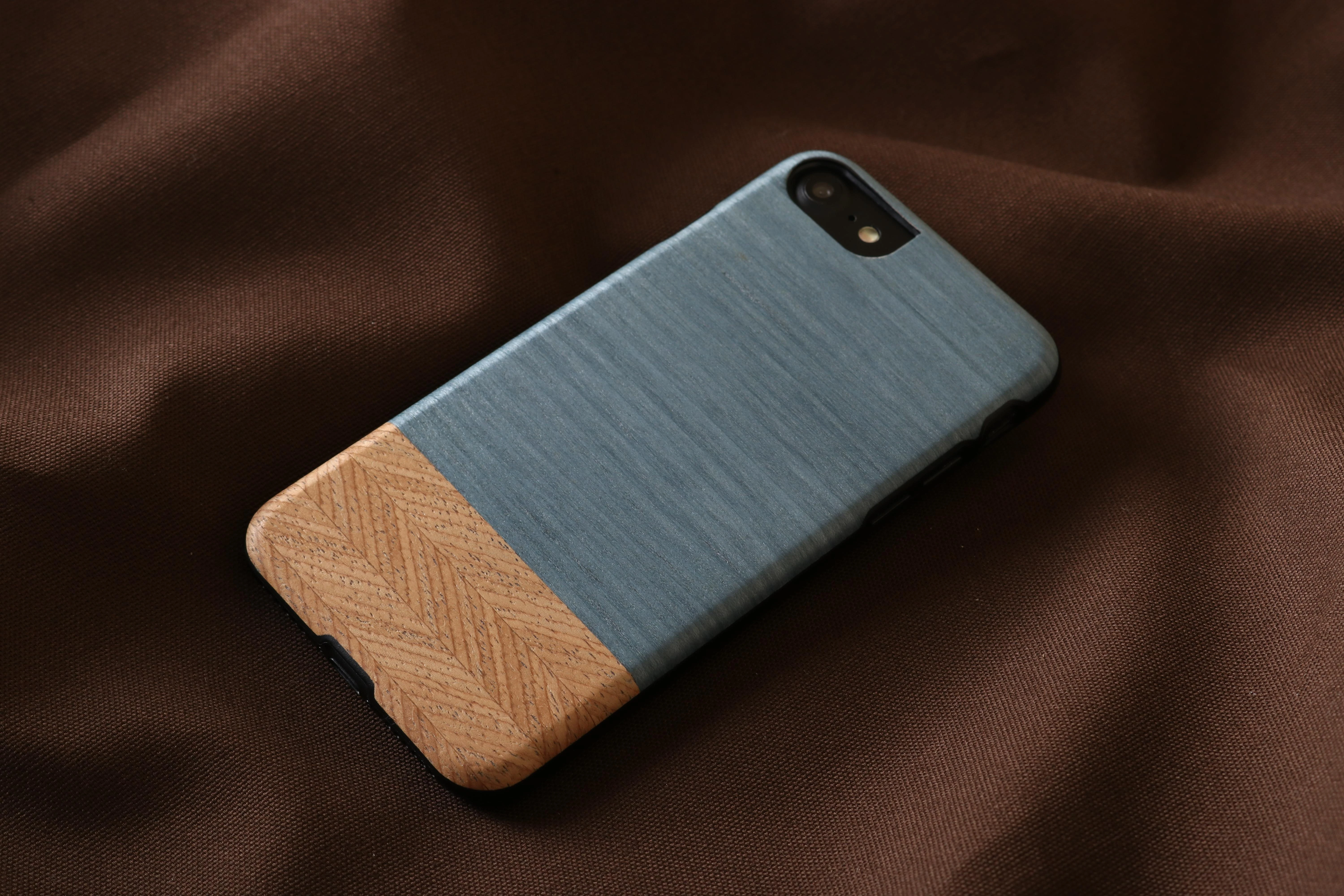 MAN Juodas telefono dėklas iPhone 7/8/SE (2020)