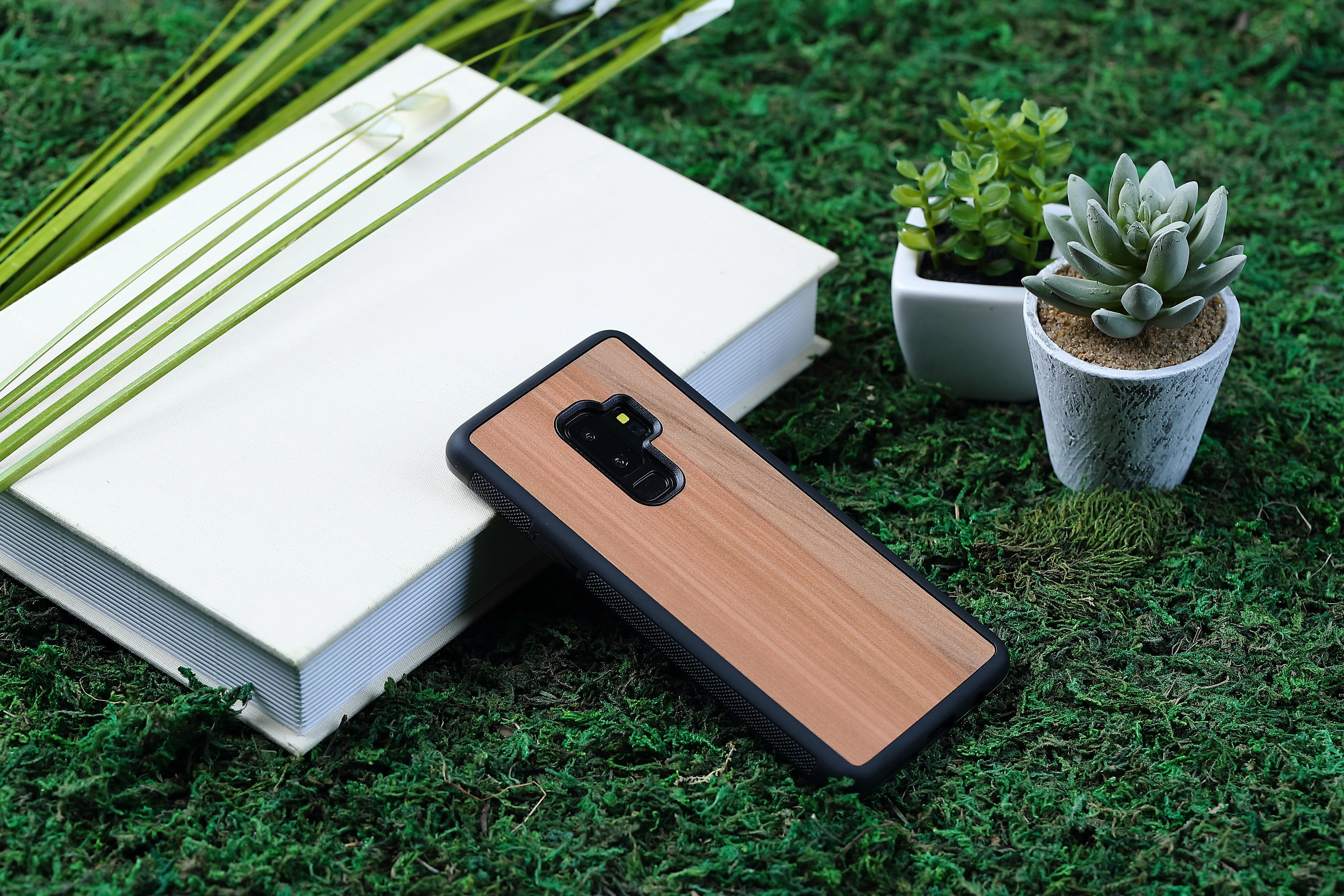 Dėklas MAN&WOOD SmartPhone case Galaxy S9 Plus cappuccino juodas